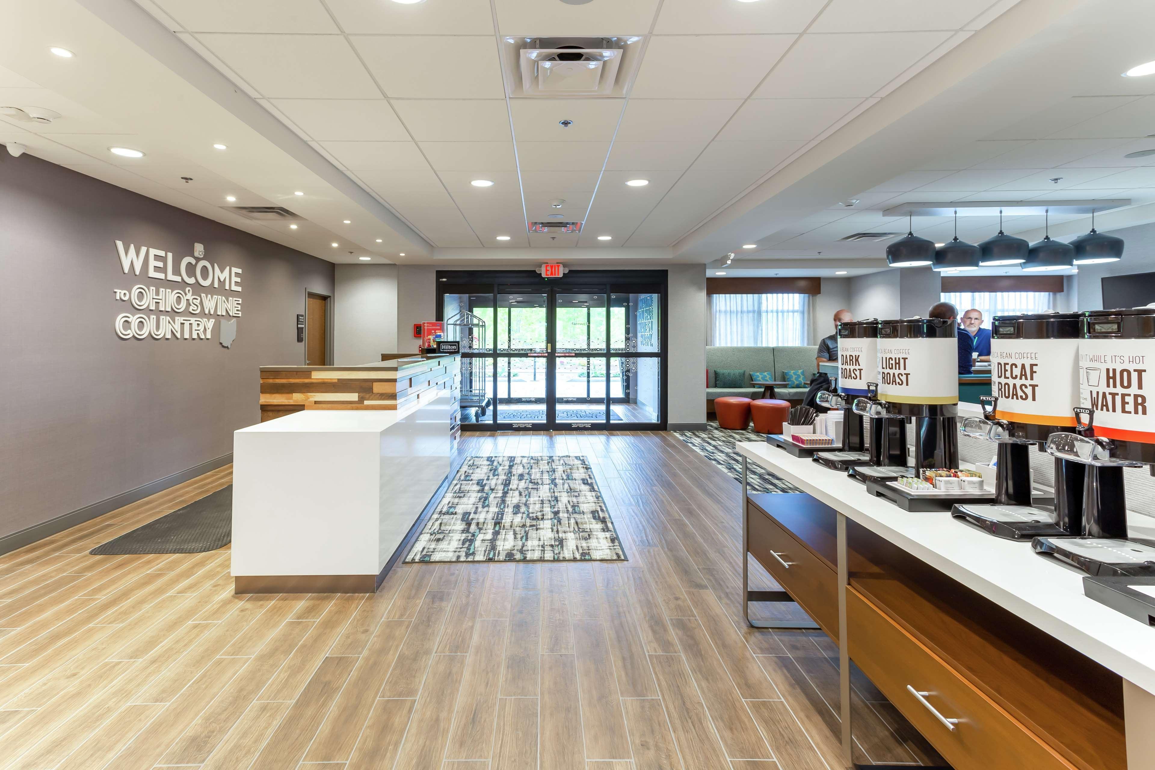 Hampton Inn Madison, Oh Екстер'єр фото