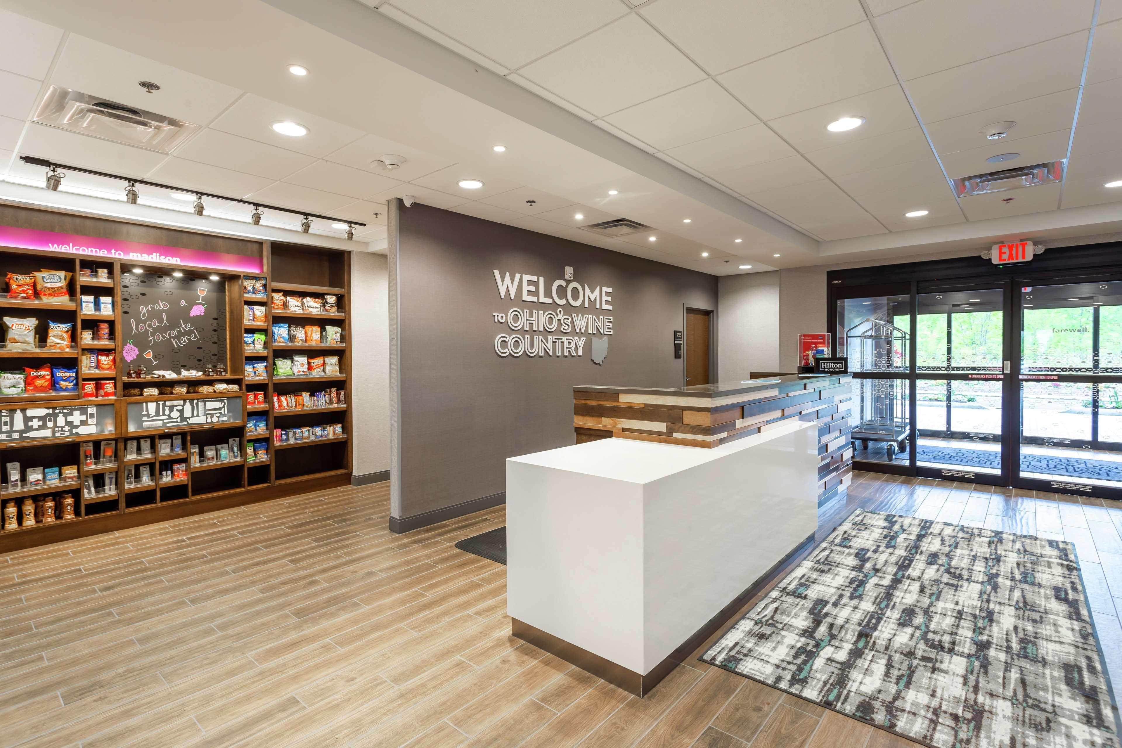 Hampton Inn Madison, Oh Екстер'єр фото